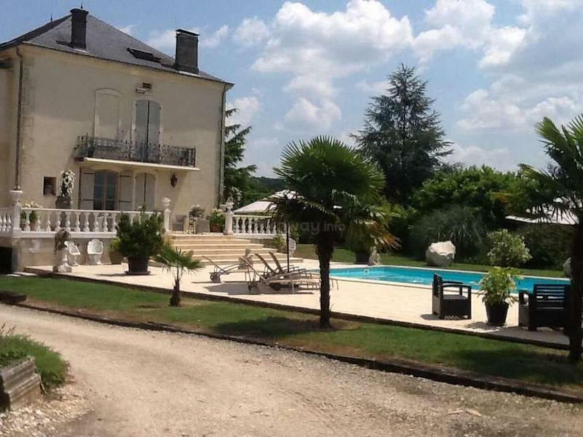 En Bord De Riviere Panzió Casseneuil Kültér fotó