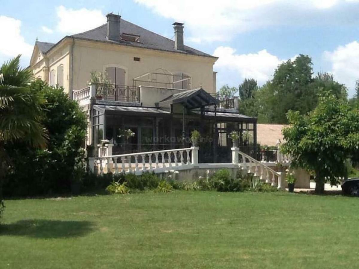 En Bord De Riviere Panzió Casseneuil Kültér fotó