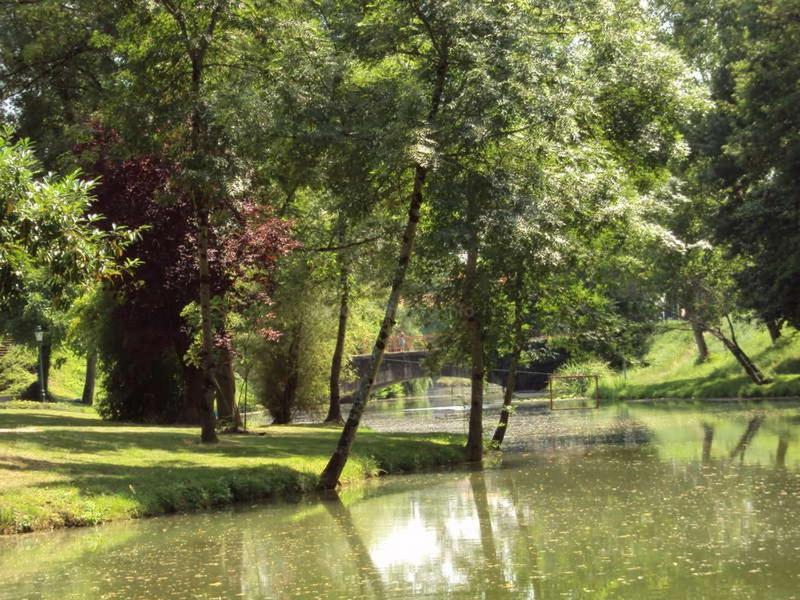 En Bord De Riviere Panzió Casseneuil Kültér fotó
